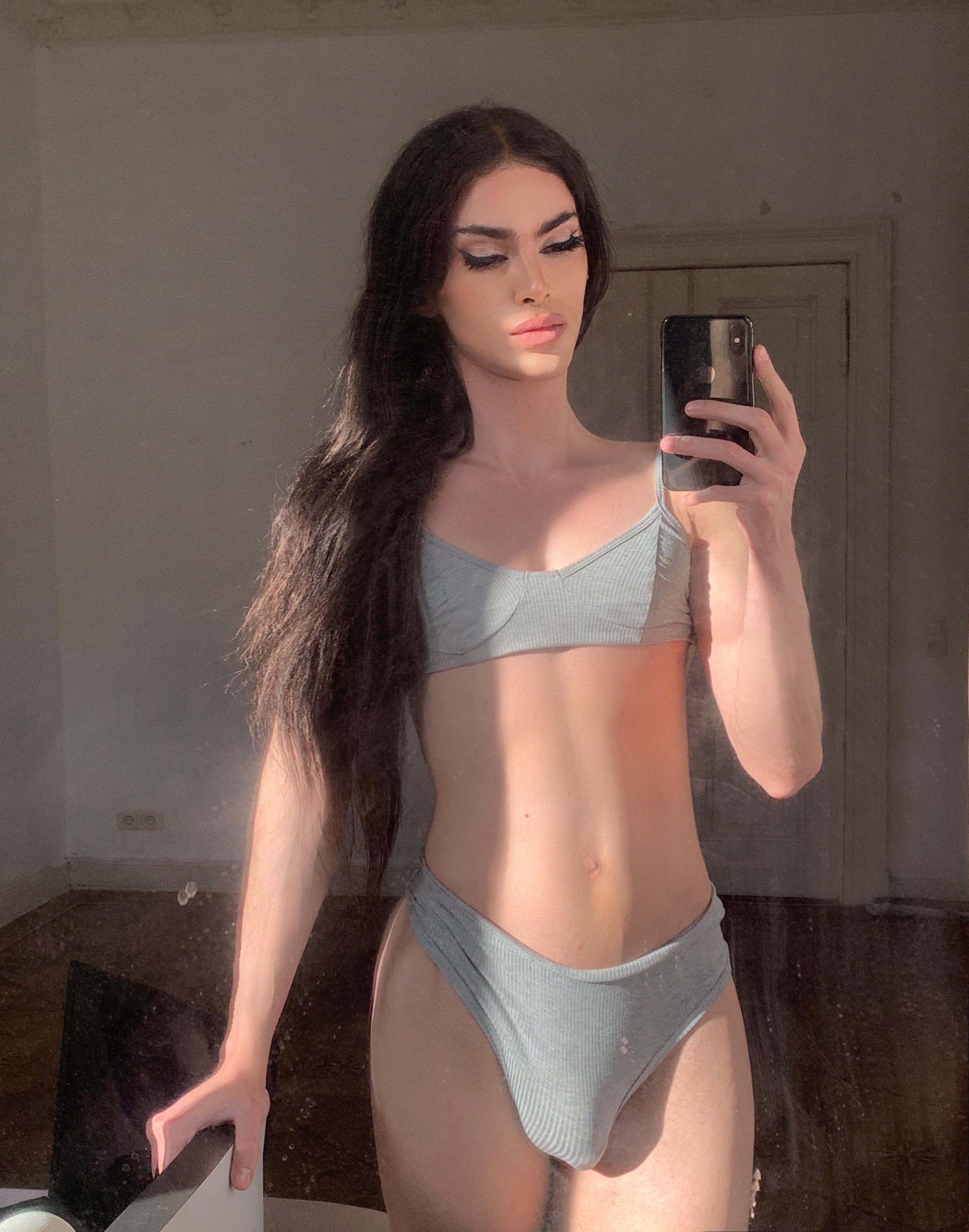 Undress me 😉 z3jvqu - transexual woman
